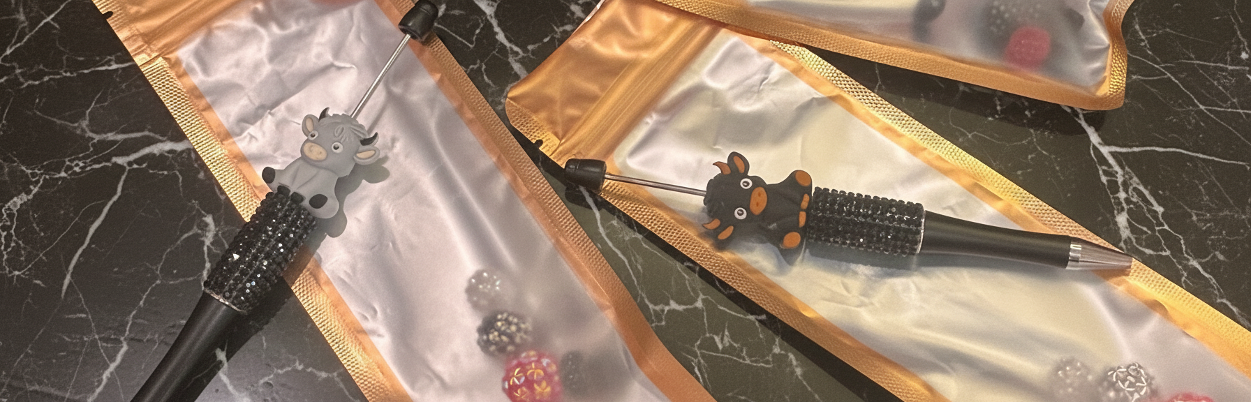 BULL CHARM 'MAKE A PEN' SET